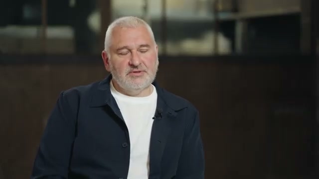 Прыжок с парашютом в центр Самары (на 9 мая)